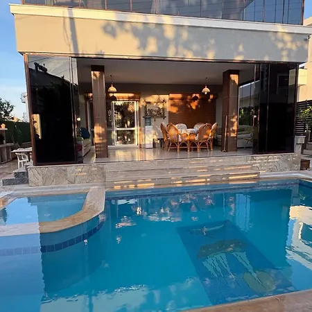 Havuz: Organic Oasis With Pool And Sea Views Villa