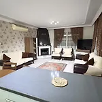 וילה Havuz: Organic Oasis With Pool And Sea Views דידים