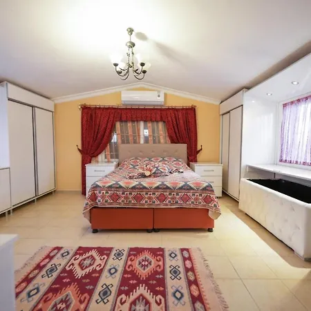 Havuz: Organic Oasis With Pool And Sea Views Villa