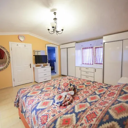 Villa Havuz: Organic Oasis With Pool And Sea Views Didim