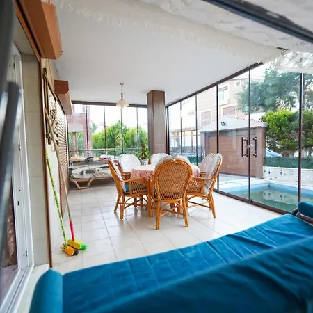 Havuz: Organic Oasis With Pool And Sea Views Villa *