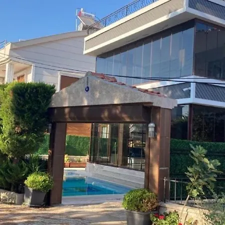 Havuz: Organic Oasis With Pool And Sea Views *